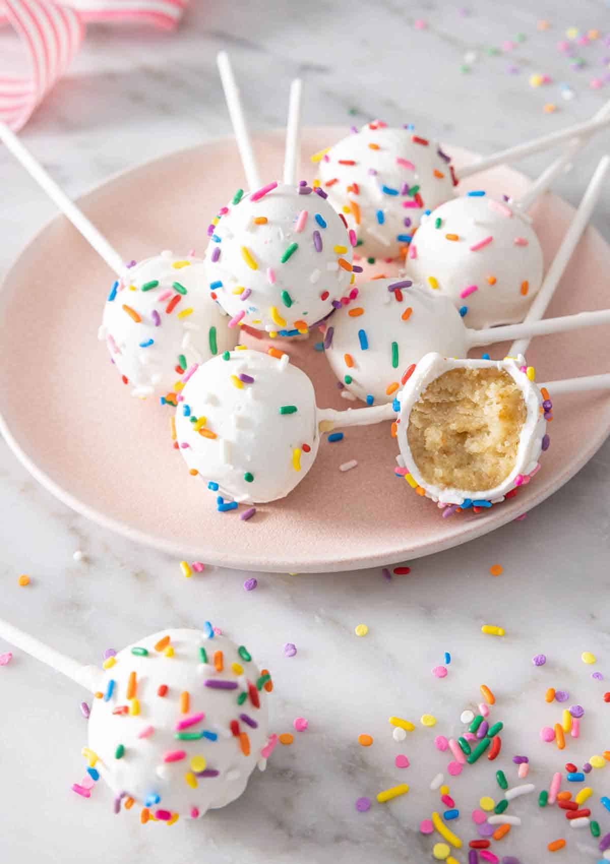 Holiday on the Quad - Cake Pops